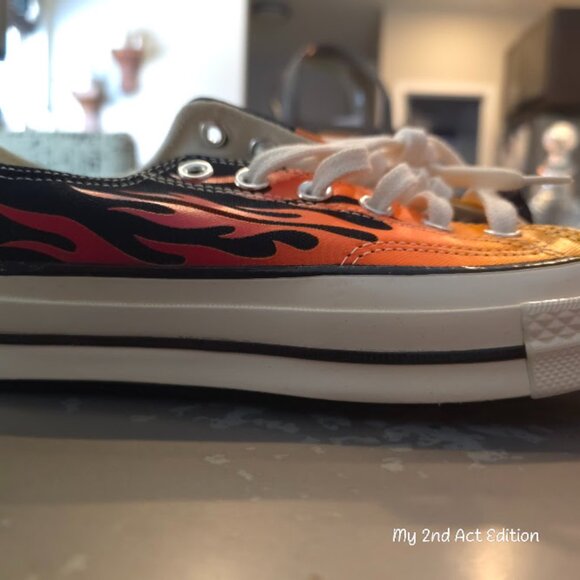 All Star Converse NIB Lo Chucks with Flames Size Mens 5 Womens 7 - Picture 14 of 14